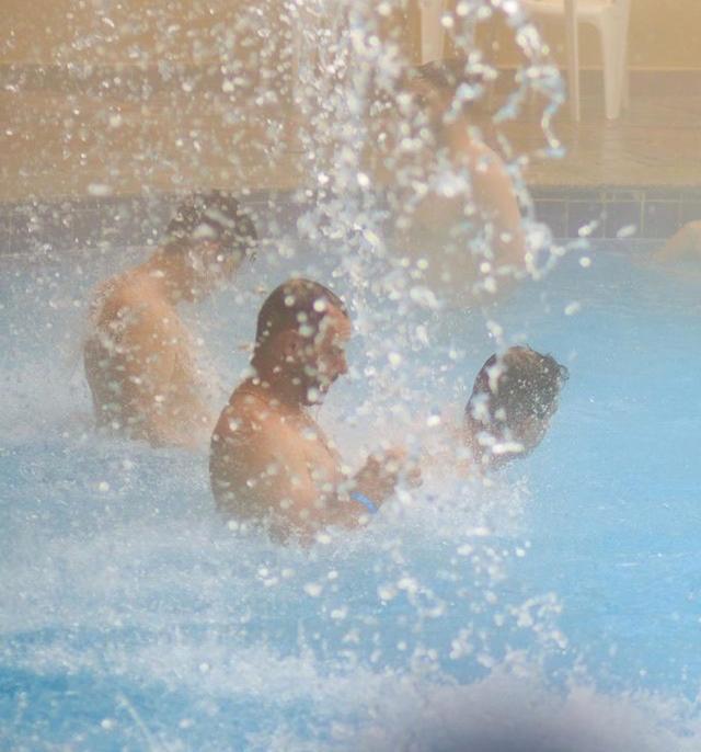 Golden Dolphin Express - Aguas Termais 24h Hotel